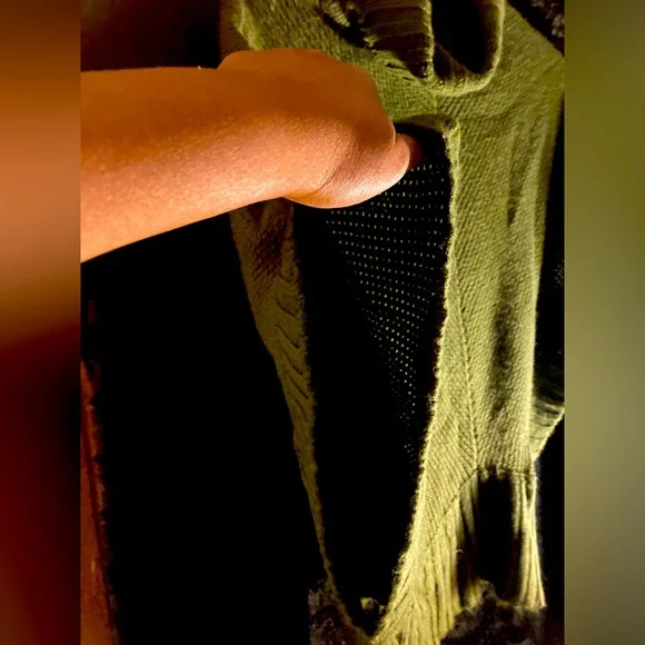 Turtleneck with Dolman Sleeves - Picture 3 of 5